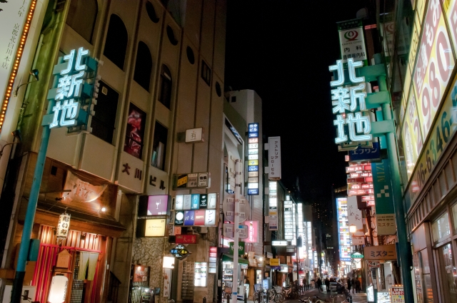 大阪でキャバクラ・ラウンジの許可や開業を考える役立つエントリー